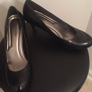 Comfort Plus by Predictions Black Heels Size 9